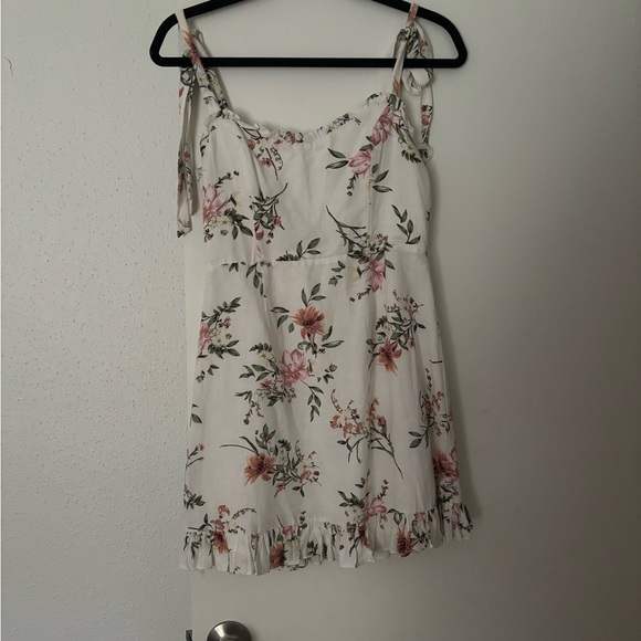 WHITE MINI DRESS WITH FLORAL PRINT GREAT FOR BRIDES - Picture 2 of 4